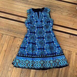 Maggie London Beautiful blue mini dress size 10
